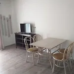 Laida Πανσιόν