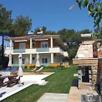 Laida Πανσιόν