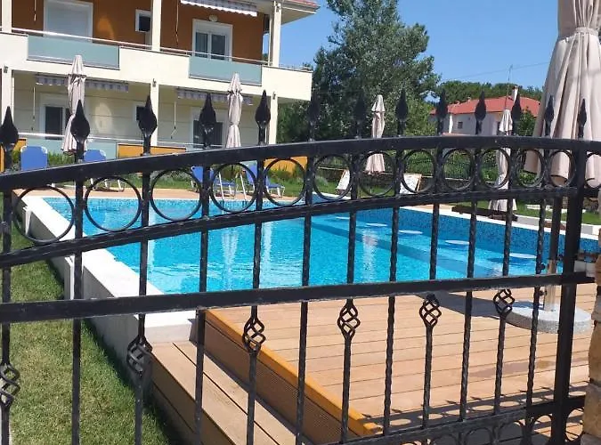 Laida Πανσιόν Πρίνος