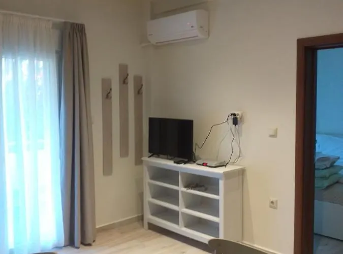 Laida Πανσιόν Πρίνος