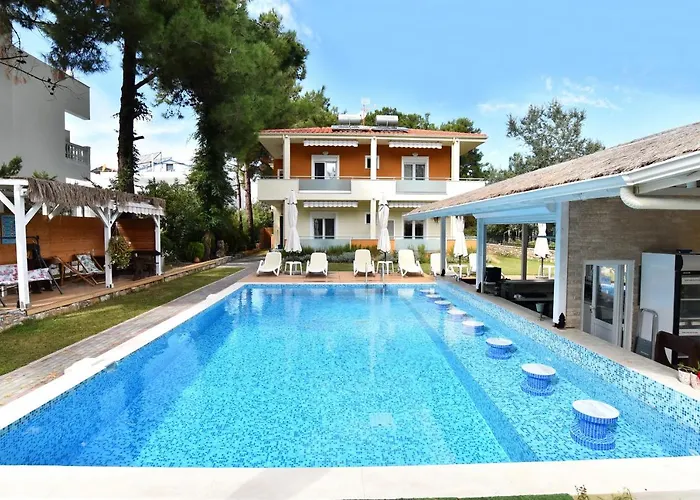 Laida Πανσιόν 4*