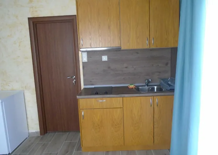 Laida Πανσιόν 4*